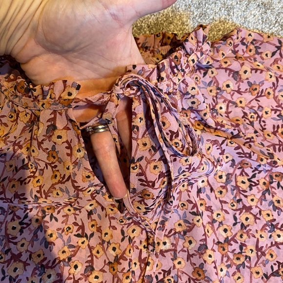Reitmans Pink Floral Blouse - Picture 3 of 10